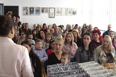 ZZJZ Leskovac podelio nagrade deci za učešće na likovnom i literalnom konkursu