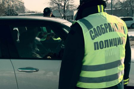 POLICIJA ZADRŽALA TROJICU VOZAČA ZBOG VOŽNJE POD DEJSTVOM ALKOHOLA I DROGE