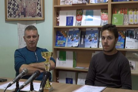 Nikola Veličković iz Leskovca državni prvak iz predmeta Hemijska tehnologija