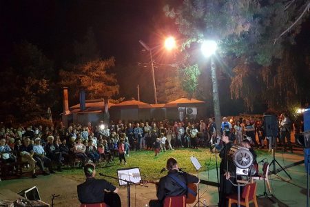 Na Porečjanskom letu nastupila etno grupa ,,Amanet,,