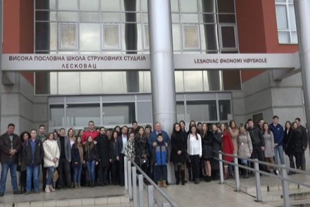 Tradicionalno povodom obeležavanja školske slave Svetog Save grad Leskovac uručio je nagrade mladim talentima