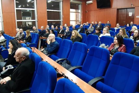 GRADONAČELNIK GORAN CVETANOVIĆ POVODOM POČETKA DRUGOG POLUGOĐA PRIMIO JE DIREKTORE LESKOVAČKIH OSNOVNIH I SREDNIH ŠKOLA