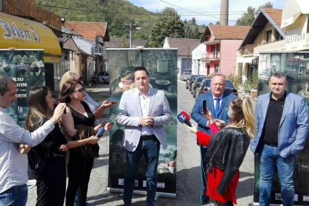 SNIMANJE FILMA ,,BILO JEDNOM U SRBIJI” ULAZI U ZAVRŠNU FAZU – GRDELICU U KOJOJ SE SNIMAJU POJEDINI KADROVI POSETIO DANAS MINISTAR RUŽIĆ