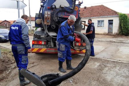 RADOVI NA ATMOSFERSKOJ KANALIZACIJI U MANOJLOVCU PRIVEDENI  KRAJU