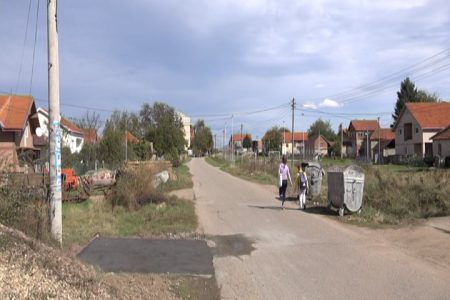 JKP ,,JEDINSTVO“ IZ BOJNIKA PREDUZELO JE AKCIJU ASFALTIRANJA PROSTORA OKO SVIH KONTEJNERA NA SVOJOJ TERITORIJI