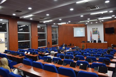 GRADONAČELNIK CVETANOVIĆ SA SARADNICIMA ODGOVARAO NA PITANJA I SUGESTIJE UPUĆENE POVODOM BUDŽETA ZA 2021. GODINU
