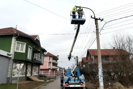 U NASELJU STARA STOČNA PIJACA POČELA UGRADNJA LED RASVETE