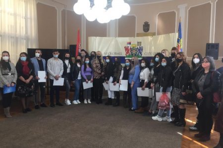 PODELA SERTIFIKATA PRIPADNICIMA ROMSKE NACIONALNE MANJINE