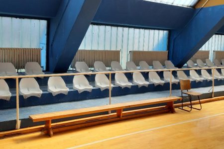 MALA SALA SPORTSKO REKREATIVNOG CENTRA LESKOVAC DOBILA NOVA SEDIŠTA, A PLANOVI RUKOVODSTVA SU DA SE PRISTUPI DALJIM INVESTICIJAMA