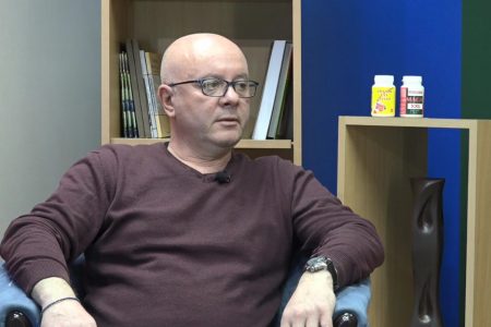 BEZ OBZIRA NA DUŽE ODSUSTVO UČENIKA KOJI SU DO SADA PRATILI ON LINE NASTAVU OSNOVNA ŠKOLA ,,VUK KARADŽIĆ”  PLANIRA ĐAČKA TAKMIČENJA
