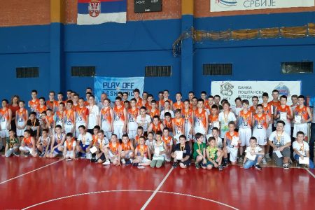 GRADONAČELNIK GORAN CVETANOVIĆ SA SARADNICIMA POSETIO DANAS KOŠARKAŠKI KLUB PLAY OFF