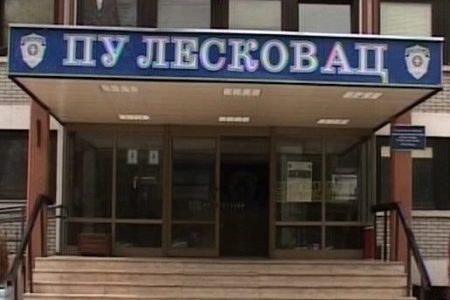 UHAPŠEN ŠESNAESTOGODIŠNJAK KOJI JE ZADAO VIŠE UBODA ČETRDESETDVOGODIŠNJEM MUŠKARCU