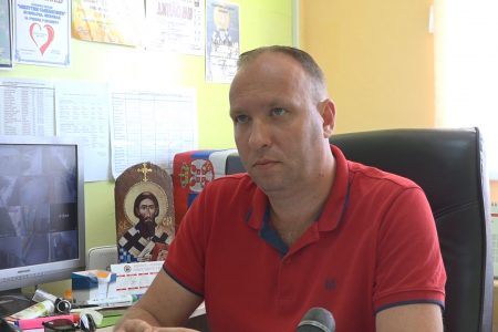 SVE PRIPREME ZA POČETAK NOVE ŠKOLSKE GODINE SU ZAVRŠENE REKAO JE U IZJAVI ZA TV 4S RUKOVODILAC AKTIVA DIREKTORA LESKOVAČKIH OSNOVNIH ŠKOLA DEJAN CAKIĆ