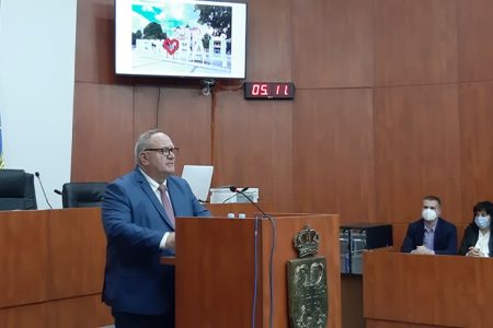 GRADONAČELNIK LESKOVCA GORAN CVETANOVIĆ PREZENTOVAO REZULTATE DEVETOGODIŠNJEG RADA SVOG TIMA