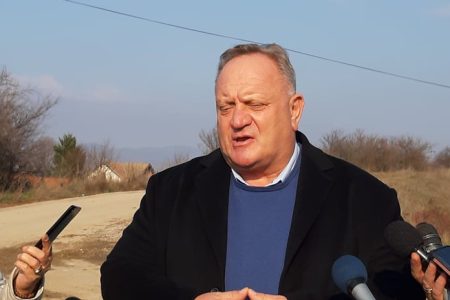 URAĐEN PRVI SLOJ ASFALTA NA RELACIJI LESKOVAC-LEBANE, A POČELO OBELEŽAVANJE BUDUĆE DEONICE PUTA LESKOVAC-VUČJE