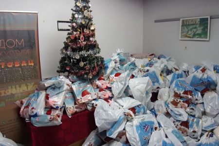 MALIŠANI BRESTOVAČKOG KRAJA DANAS DOBILI POKLON PAKETIĆE