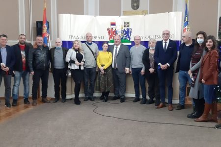 GRADONAČELNIK LESKOVCA PRIREDIO JE DANAS NOVOGODIŠNJI PRIJEM ZA PREDSTAVNIKE MEDIJA I STUDENTE AKADEMIJE JUŽNA SRBIJA