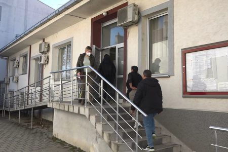 U PONEDELJAK ISPLATA POSEBNE NOVČANE NAKNADE