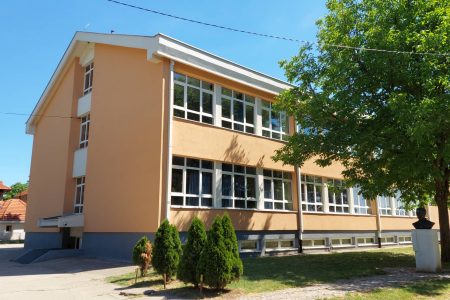 VLADI SRBIJE UPUĆEN PREDLOG DA RASPUST ZA OSNOVNE I SREDNJE ŠKOLE POČNE 24. DECEMBRA