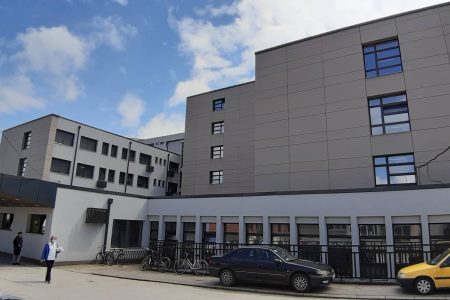 OPŠTA BOLNICA LESKOVAC NAKON KOVID SISTEMA I RADA U OKVIRU NJEGA SADA IMA OBAVEZU DA NADOKNADI VREME I INTENZIVIRA OPERACIJE I ZBRINJAVANJE PACIJENATA
