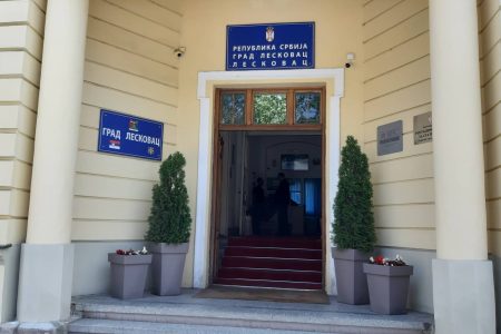 ISPLATE IZ GRADSKE KASE ZA OBLAST OBRAZOVANJA I MESNE ZAJEDNICE