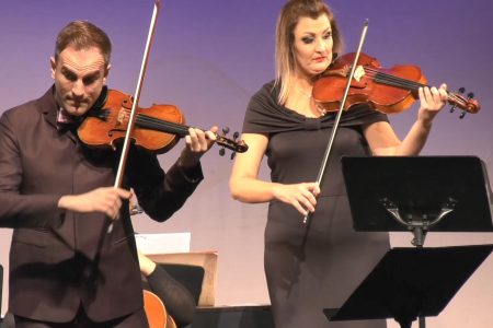 VIRTUOZ NA VIOLINI STEFAN MILENKOVIĆ I KAMERNI ORKESTAR AMOROZO ODUŠEVILI LESKOVČANE