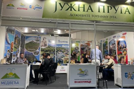 I ŠTAND POD NAZIVOM JUŽNA PRUGA NA SAJMU TURIZMA IZAZVAO VELIKU PAŽNJU