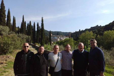 DELEGACIJA GRADA LESKOVCA POSETILA MANASTIR HILANDAR