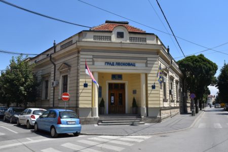 GRAD LESKOVAC NASTAVLJA REDOVNO DA IZMIRUJE SVOJE OBAVEZE