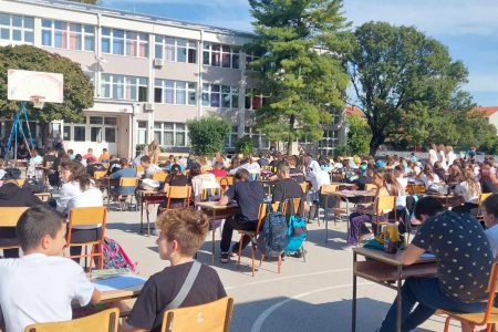 U OŠ „VASA PELAGIĆ“ DANAS ODRŽAN JAVNI ČAS STRIPA