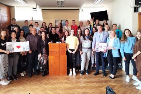PREDSEDNIK OPŠTINE VLASOTINCE POVODOM DEČIJE NEDELJE DANAS PRIREDIO PRIJEM ZA MALIŠANE