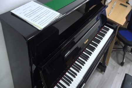 LESKOVAČKA MUZIČKA ŠKOLA DOBILA NOVI PIANINO