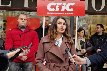 SOCIJALISTIČKA PARTIJA SRBIJE DANAS U CENTRU GRADA PREZENTOVALA SVOJ PROGRAM LESKOVČANIMA