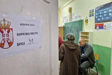DO 9 ČASOVA U SRBIJI GLASALO 4,8 ODSTO GRAĐANA
