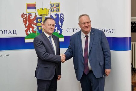 GRADONAČELNIK LESKOVCA DR GORAN CVETANOVIĆ DANAS JE UPRILIČIO PRIJEMN ZA MAĐARSKOG AMBASADORA JOŽEFA MAĐARA