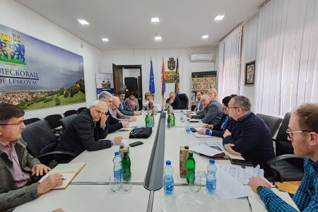 U KABINETU GRADONAČELNIKA LESKOVCA ODRŽAN SASTANAK SA PREDSTAVNICIMA SRBIJAGASA I RASINA ENERGOGASA