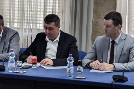 VLASOTINCU 3,7 MILIONA DINARA