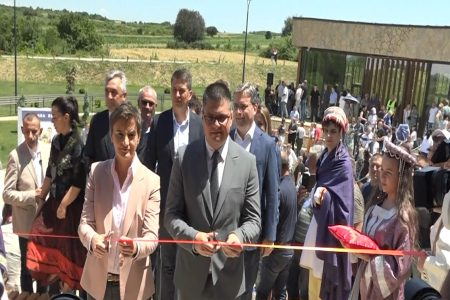 DANAS SVEČANO OTVOREN CENTAR ZA POSETIOCE CARIČIN GRAD U LEBANU