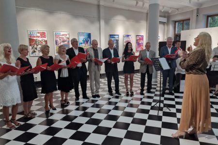 GRADSKI HOR „RUZMARIN“ SINOĆ ODRŽAO VIDOVDANSKI KONCERT