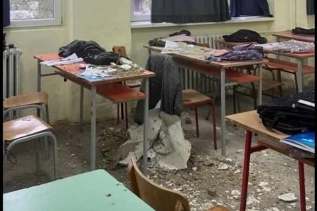 PAO DEO PLAFONA U LESKOVAČKOJ GIMNAZIJI, DVE UČENICE POVREĐENE