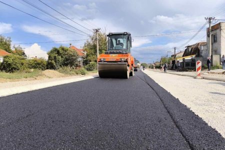 UGRADNJA ASFALTA NA SAOBRAĆAJNICI LESKOVAC – BOJNIK