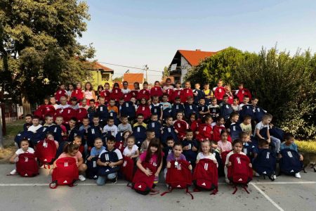 SVIM UČENICIMA PRVOG RAZREDA NA TERITORIJI GRADA LESKOVCA PODELJENI RANČEVI