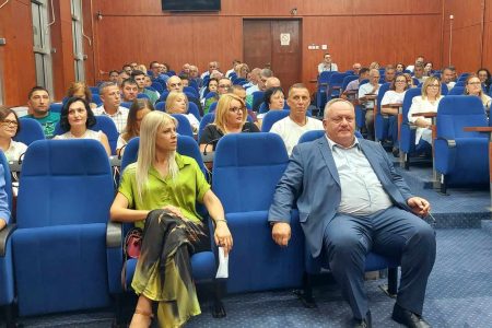 KONKURS ZA PODRŠKU UČENICIMA I POSLODAVCIMA U DUALNOM OBRAZOVANJU PREZENTOVAN DANAS U LESKOVCU