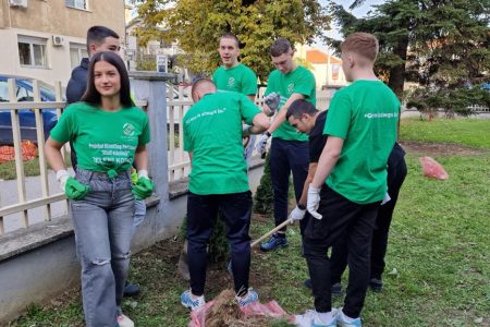 U LESKOVAČKOJ EKONOMSKOJ ŠKOLI ZAVRŠENA PROJEKTNA AKCIJA POD NAZIVOM „MLADI OSLUŠKUJU“