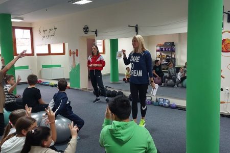 U ORGANIZACIJI CENTRA ZA OBRAZOVANJE „DARE TO DREAM“ I FITNES CENTRA „TRENIRAJ SA JELENOM“ ODRŽANA INTERAKTIVNA RADIONICA ZA DECU