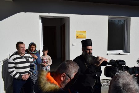 PORODICA DACIĆ IZ MEDVEĐE USELJENA U NOVI DOM