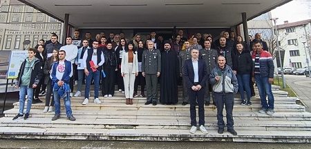 URUČENI UGOVORI ZA DOBOROVOLJNO SLUŽENJE VOJNOG ROKA