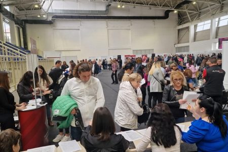 NA SAJMU ZAPOŠLJAVANJA PONUĐENO VIŠE OD 400 RADNIH MESTA