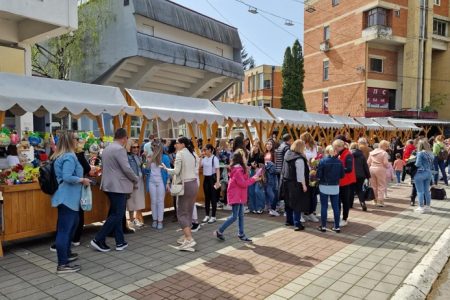 U LEBANU ODRŽAN 6. USKRŠNJI HUMANITARNI BAZAR